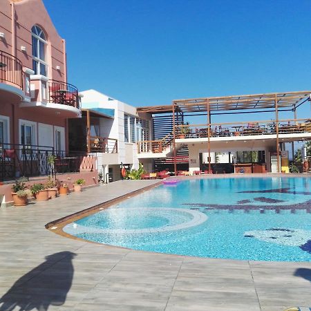 โรงแรมเอพิส Agia Marina  ภายนอก รูปภาพ