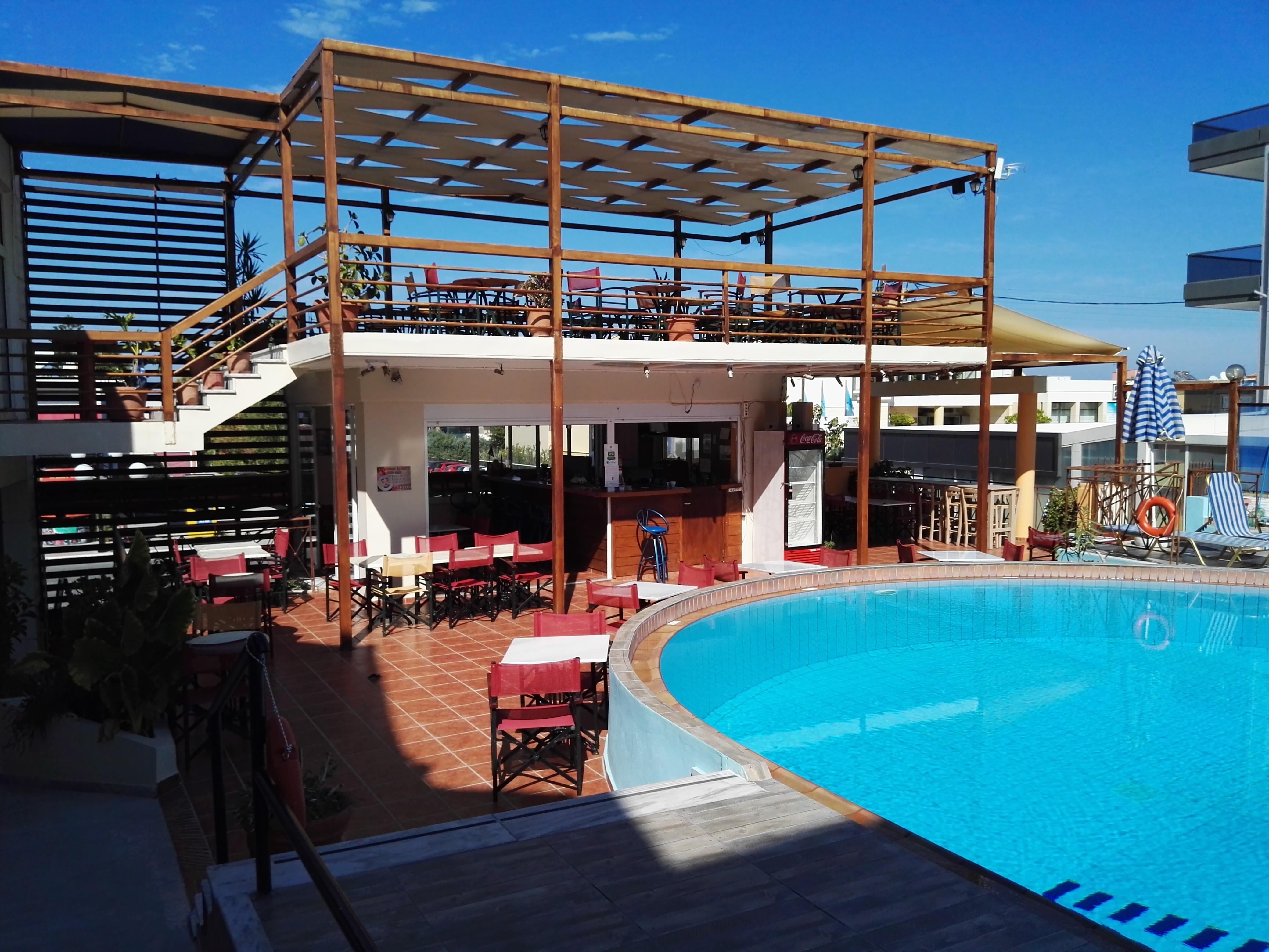 โรงแรมเอพิส Agia Marina  ภายนอก รูปภาพ