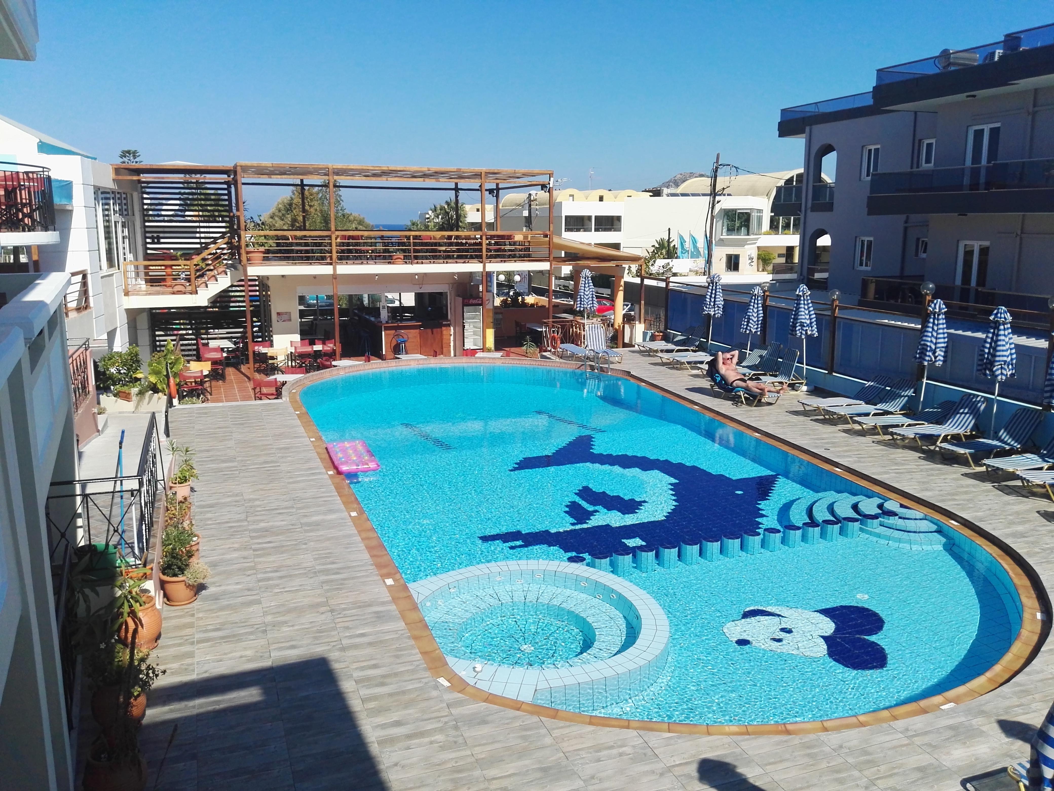 โรงแรมเอพิส Agia Marina  ภายนอก รูปภาพ